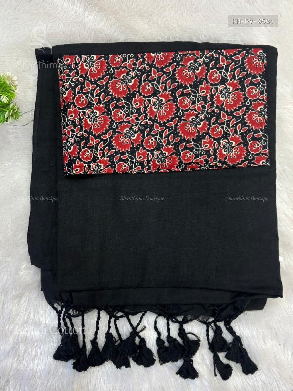 Khadi Cotton Plain Plain Border Black Red
